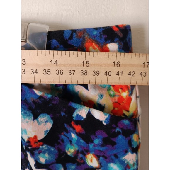 Worthington Capris Womens Size 8P Slim Fit Multi Color Floral Modern Fit Capris - Picture 11 of 14